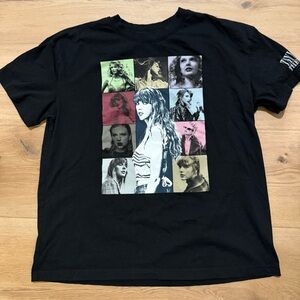 Taylor Swift Black Tour T-Shirt